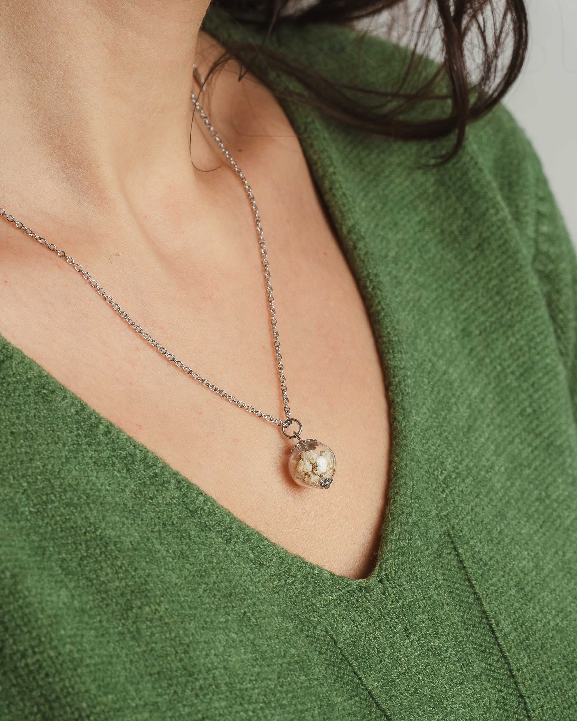 Choker Necklace - Gypsophila