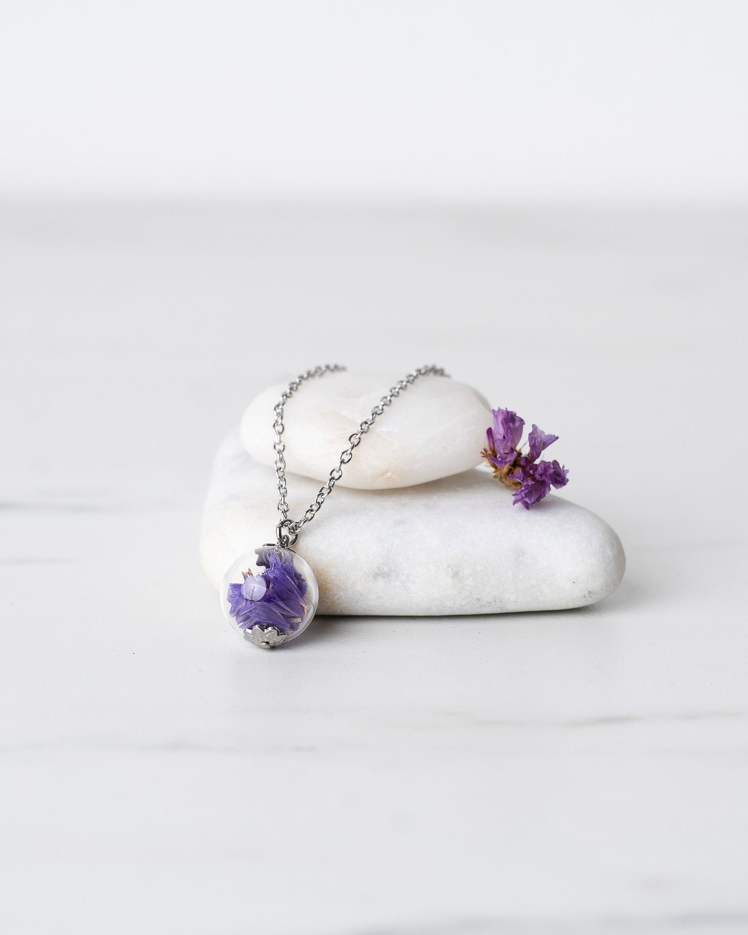 Long Necklace - Limonium