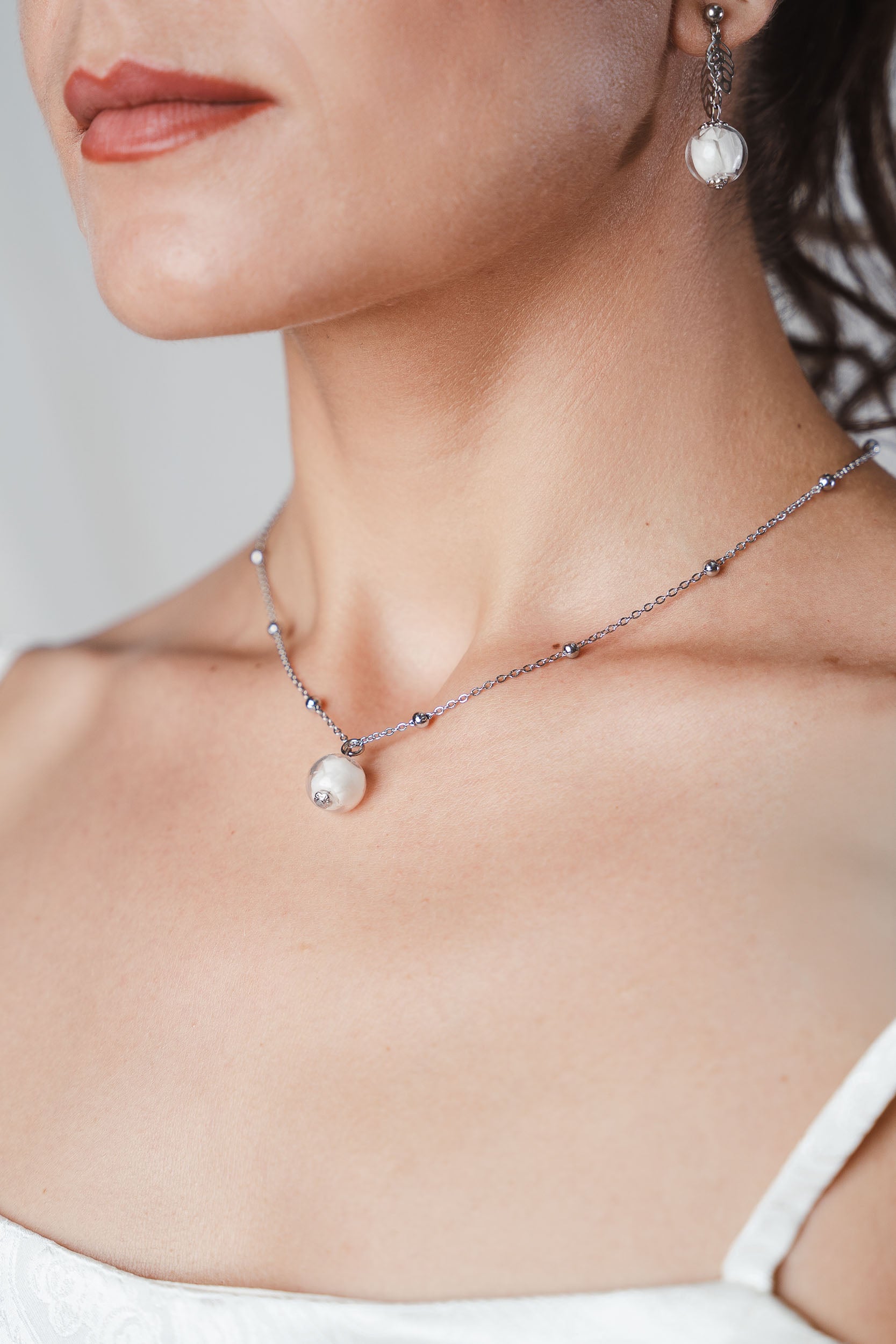 Collana girocollo con sfere - Rosa