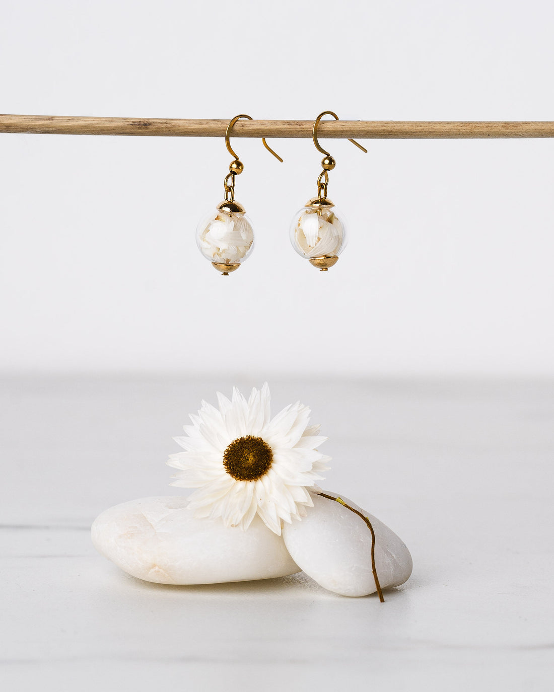 Golden Drop Earrings - Daisy